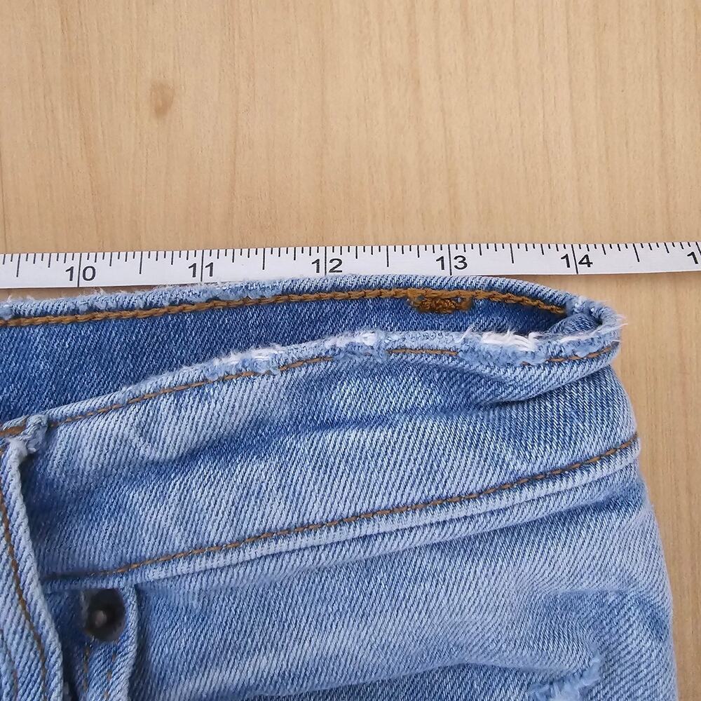 Abercrombie & Fitch The Mom High Rise Jean Light Washed Distressed 27/4 XS Short - Picture 8 of 10